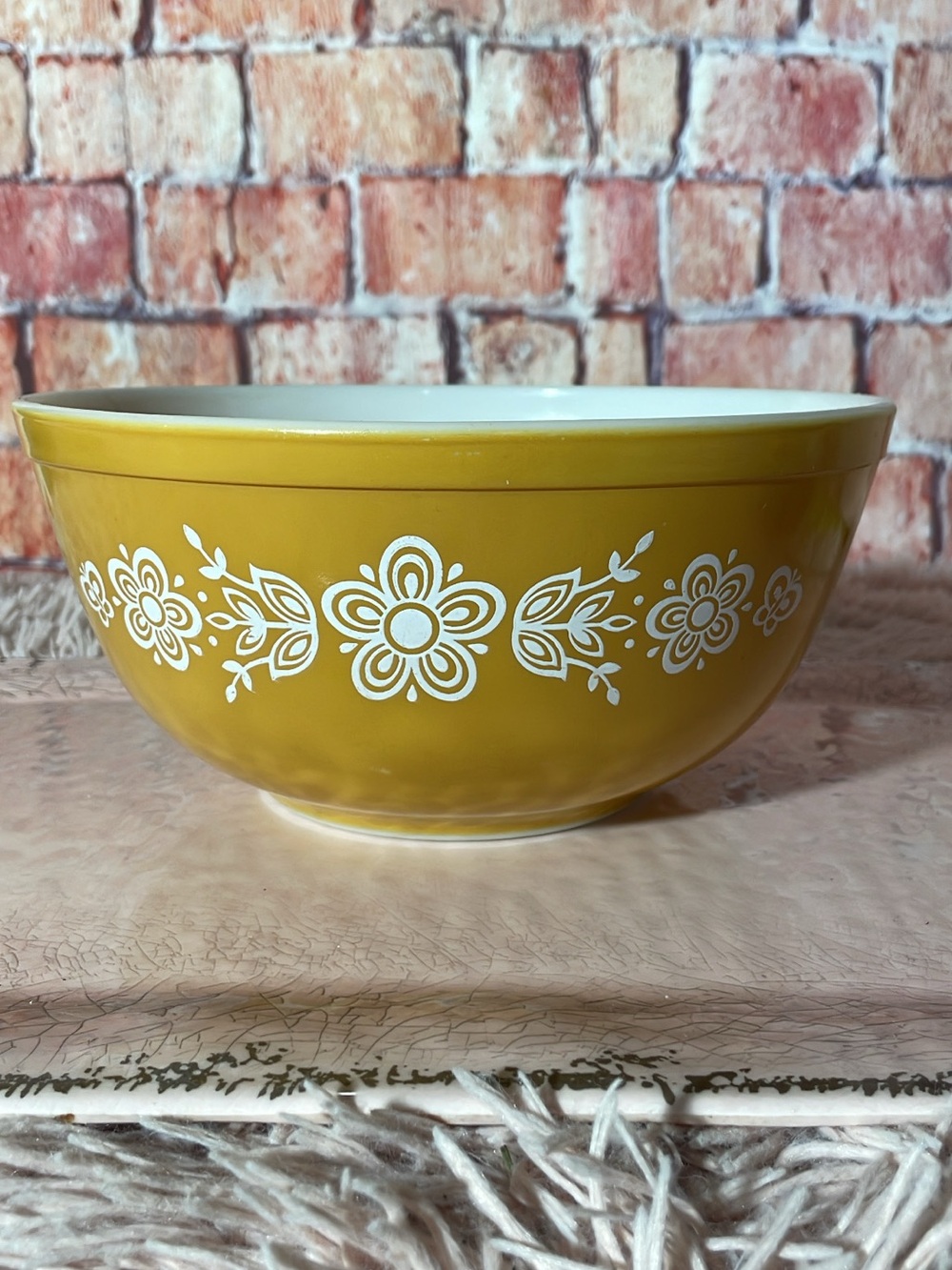 Pyrex Butterfly GoldCeramic Mixing Bowl